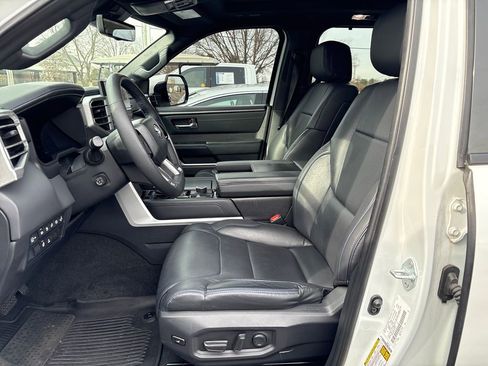 Used 2023 Toyota Sequoia Platinum image 12