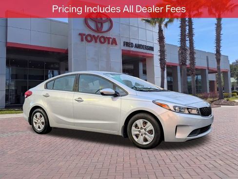 Used 2017 Kia Forte LX FWD image 1
