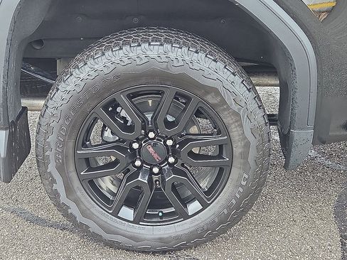 Used 2025 GMC Sierra 1500 Elevation w/ Elevation Premium Package image 7