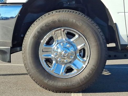 Used 2024 RAM 2500 Tradesman w/ Chrome Appearance Group image 8