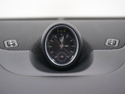 Used 2021 Maserati Levante GranSport image 25