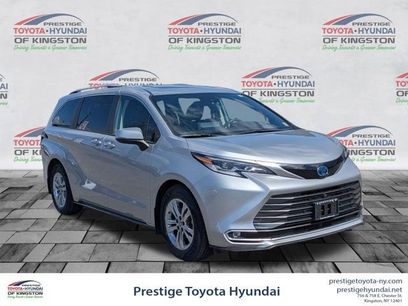 Certified 2023 Toyota Sienna Platinum