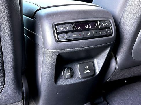 Used 2025 Hyundai Palisade Calligraphy image 23