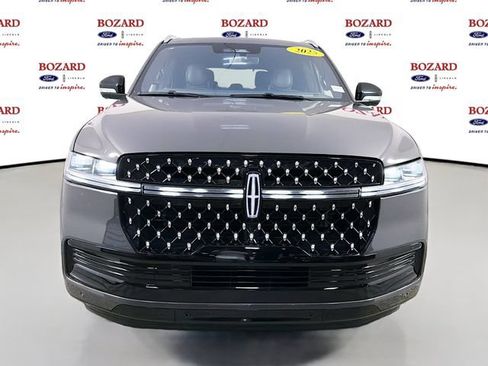 Certified 2025 Lincoln Navigator Black Label AWD/4WD image 2
