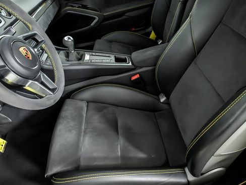 Used 2016 Porsche Cayman GT4 RWD image 17