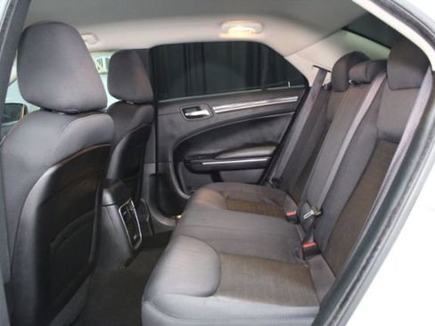 Used 2019 Chrysler 300 Touring w/ Sport Appearance Package image 19