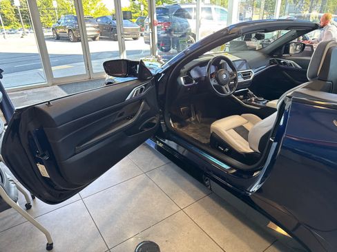 Used 2023 BMW M4 xDrive Competition image 11