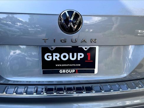 Used 2023 Volkswagen Tiguan SE FWD image 33