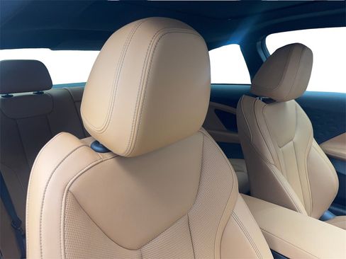 Used 2025 BMW 230i Coupe w/ M Sport Package image 41