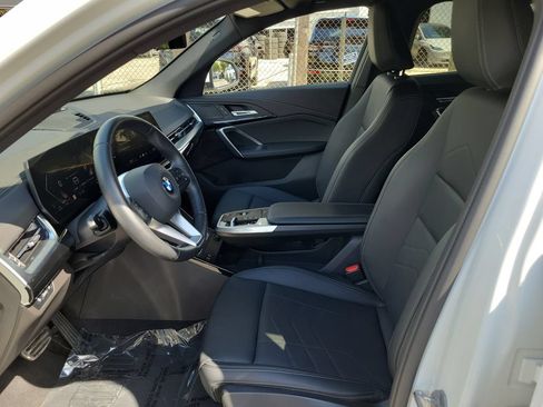 Used 2026 BMW X2 xDrive28i AWD/4WD image 27