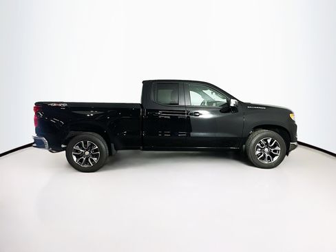 Used 2023 Chevrolet Silverado 1500 LT AWD/4WD image 10