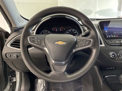 Used 2024 Chevrolet Malibu LT image 28