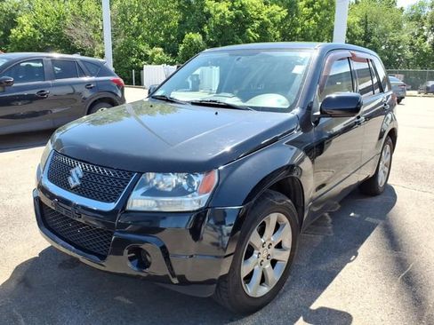 Used 2012 Suzuki Grand Vitara Premium RWD image 2