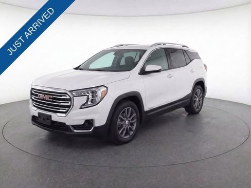 Used 2023 GMC Terrain SLT w/ Infotainment Package II image 16