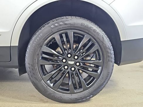 Used 2017 Cadillac XT5 Premium Luxury AWD/4WD image 40