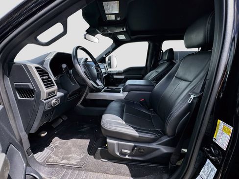 Used 2022 Ford F250 Lariat w/ Black Appearance Package AWD/4WD image 5