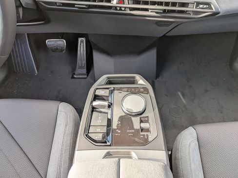 Used 2026 BMW iX xDrive45 image 26