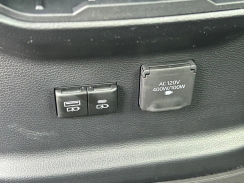 New 2026 Toyota Tundra Limited AWD/4WD image 19