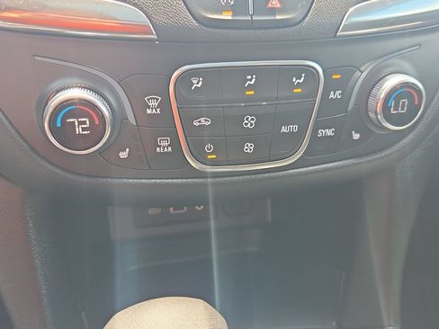 Certified 2022 Chevrolet Equinox LT AWD/4WD image 24
