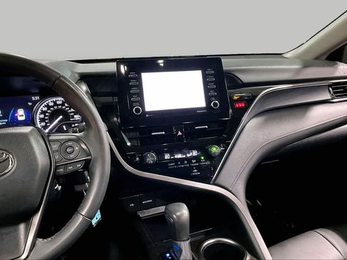 Used 2024 Toyota Camry SE w/ Cold Weather Package AWD/4WD image 7