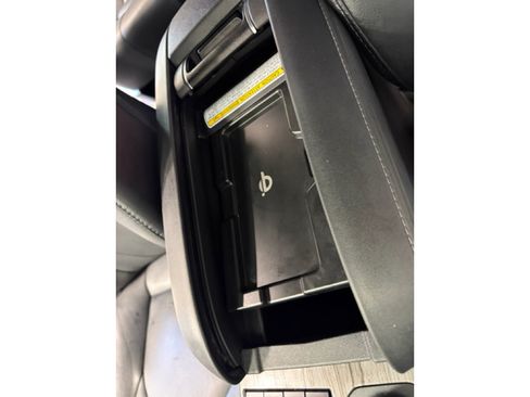 Used 2021 Toyota Highlander Limited AWD/4WD image 25