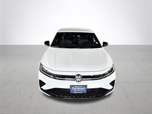 Used 2025 Volkswagen Jetta Sport FWD image 4
