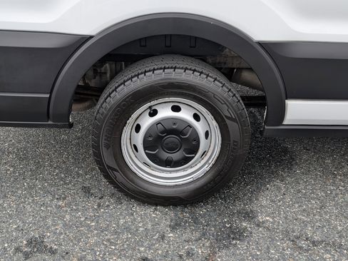 Certified 2019 Ford Transit 250 148 Low Roof image 9