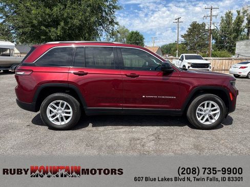Used 2024 Jeep Grand Cherokee Laredo X w/ Luxury Tech Group I AWD/4WD image 8