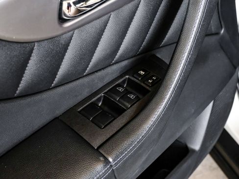 Used 2015 INFINITI QX70 2WD w/ Premium Package image 46