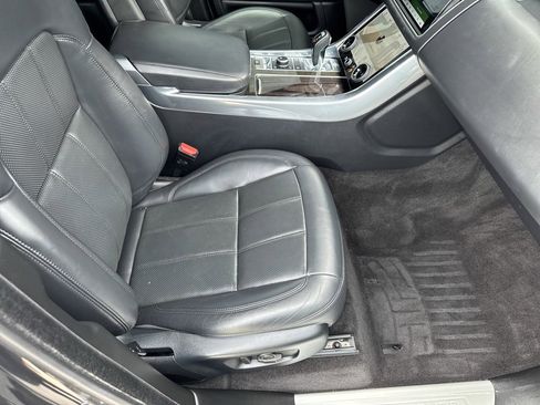 Used 2020 Land Rover Range Rover Sport HSE Dynamic image 17