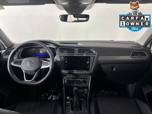 Used 2024 Volkswagen Tiguan SE image 13