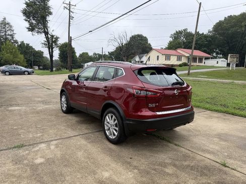 Used 2020 Nissan Rogue Sport SV FWD image 5