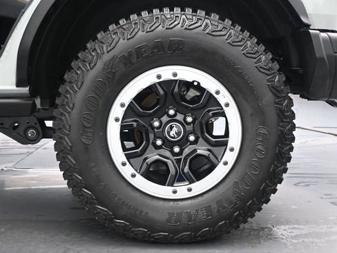 Used 2024 Ford Bronco Badlands w/ Sasquatch Package image 22