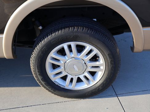 Used 2013 Ford F150 Lariat w/ Mid Equipment Group image 12