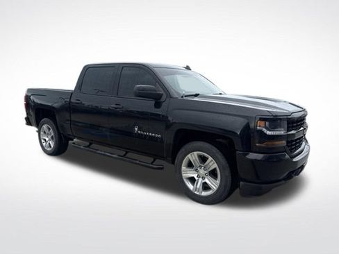 Used 2018 Chevrolet Silverado 1500 Custom w/ Custom Convenience Package RWD image 1