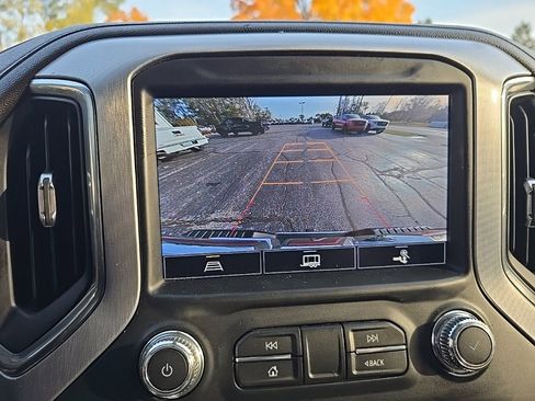 Used 2022 GMC Sierra 2500 SLE w/ SLE Value Package; image 31