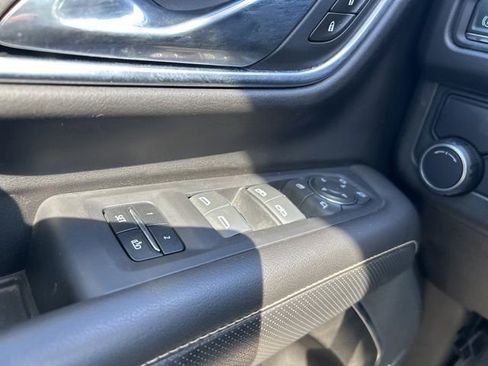 Used 2021 Chevrolet Tahoe Premier w/ Premium Package RWD image 20