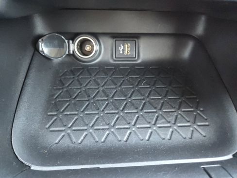 Used 2023 Toyota RAV4 XLE w/ Convenience Package image 33