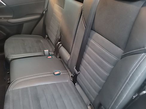 Used 2023 Mitsubishi Outlander SE image 10