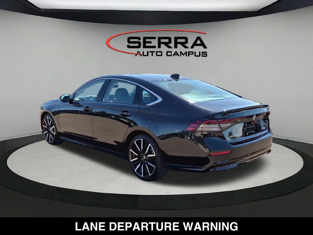 Used 2024 Honda Accord Touring image 12