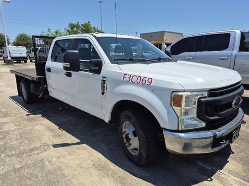 Used 2020 Ford F350 XL w/ Power Equipment Group RWD image 2