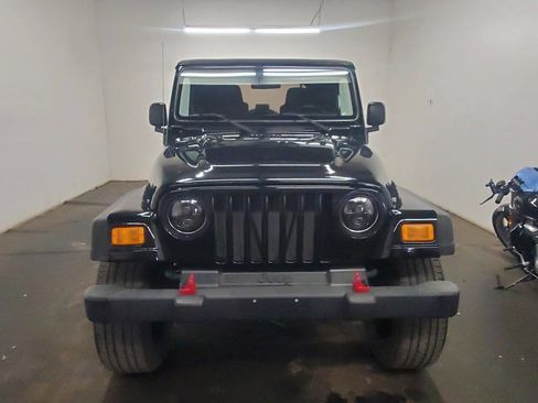 Used 2004 Jeep Wrangler SE image 2