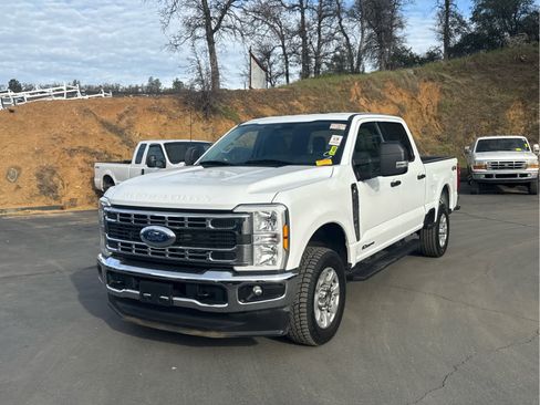 Used 2024 Ford F250 XLT image 1
