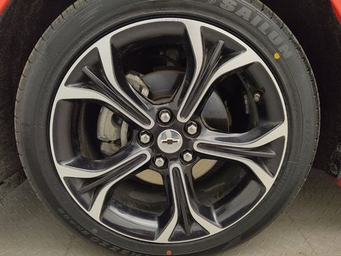Used 2019 Chevrolet Cruze LT w/ Convenience Package FWD image 31