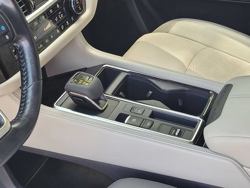 Used 2022 Nissan Pathfinder Platinum w/ Cargo Package FWD image 23