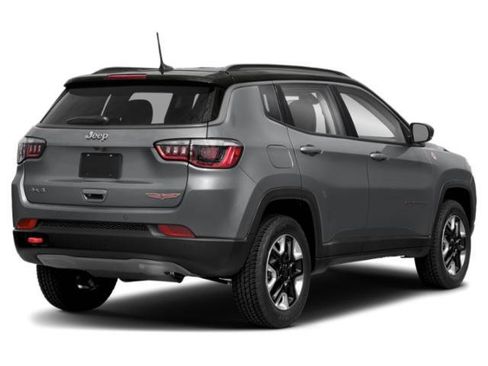 Used 2019 Jeep Compass Trailhawk AWD/4WD image 2