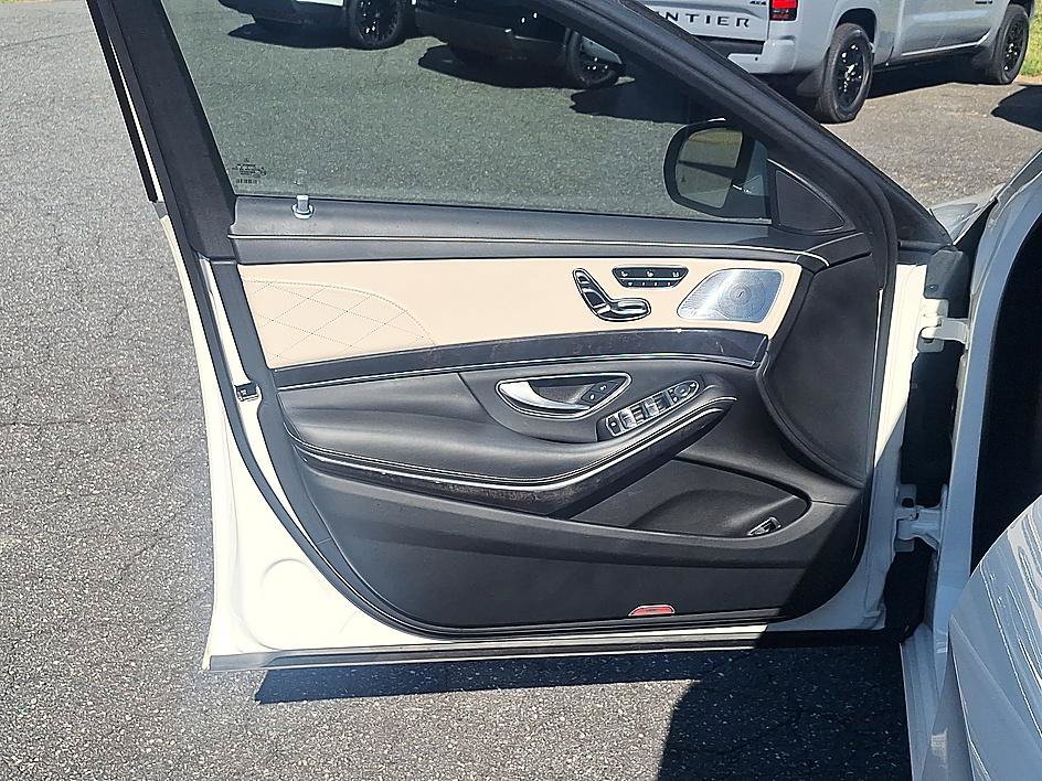 Used 2019 Mercedes-Benz S 560 4MATIC Sedan image 22