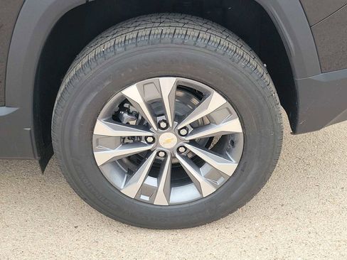 New 2026 Chevrolet Equinox LT w/ Convenience Package II FWD image 12