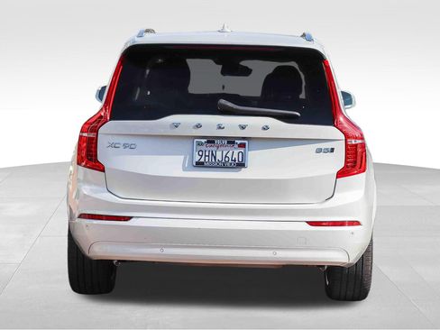 Used 2023 Volvo XC90 B5 Core w/ Climate Package AWD/4WD image 7