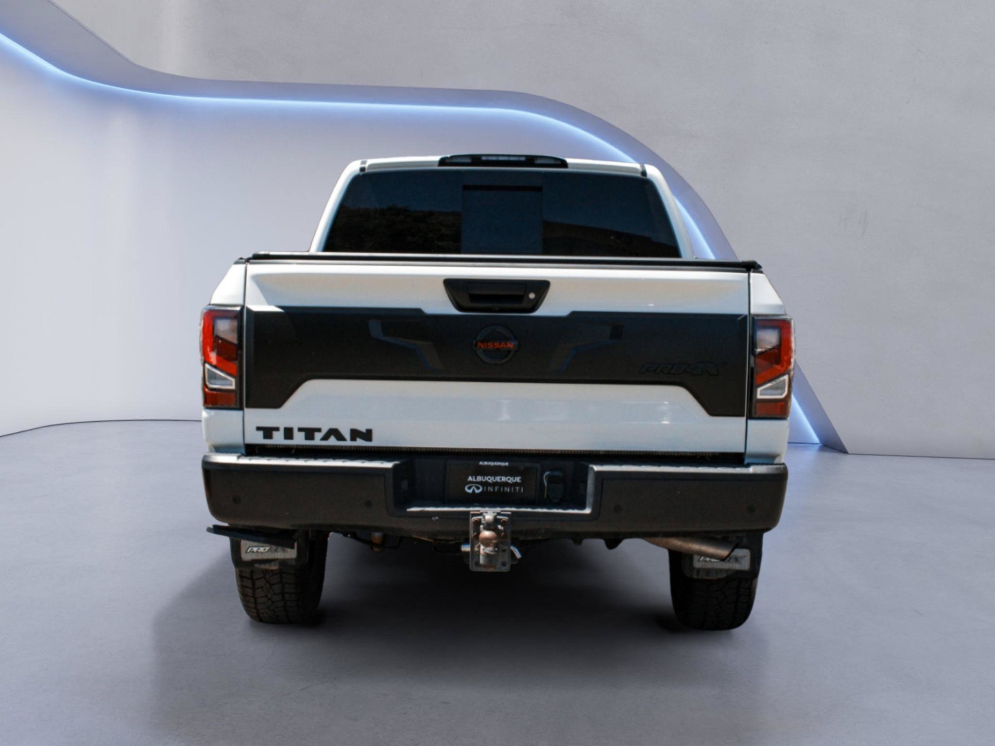Used 2021 Nissan Titan PRO-4X w/ Pro-4x Convenience Package AWD/4WD image 7